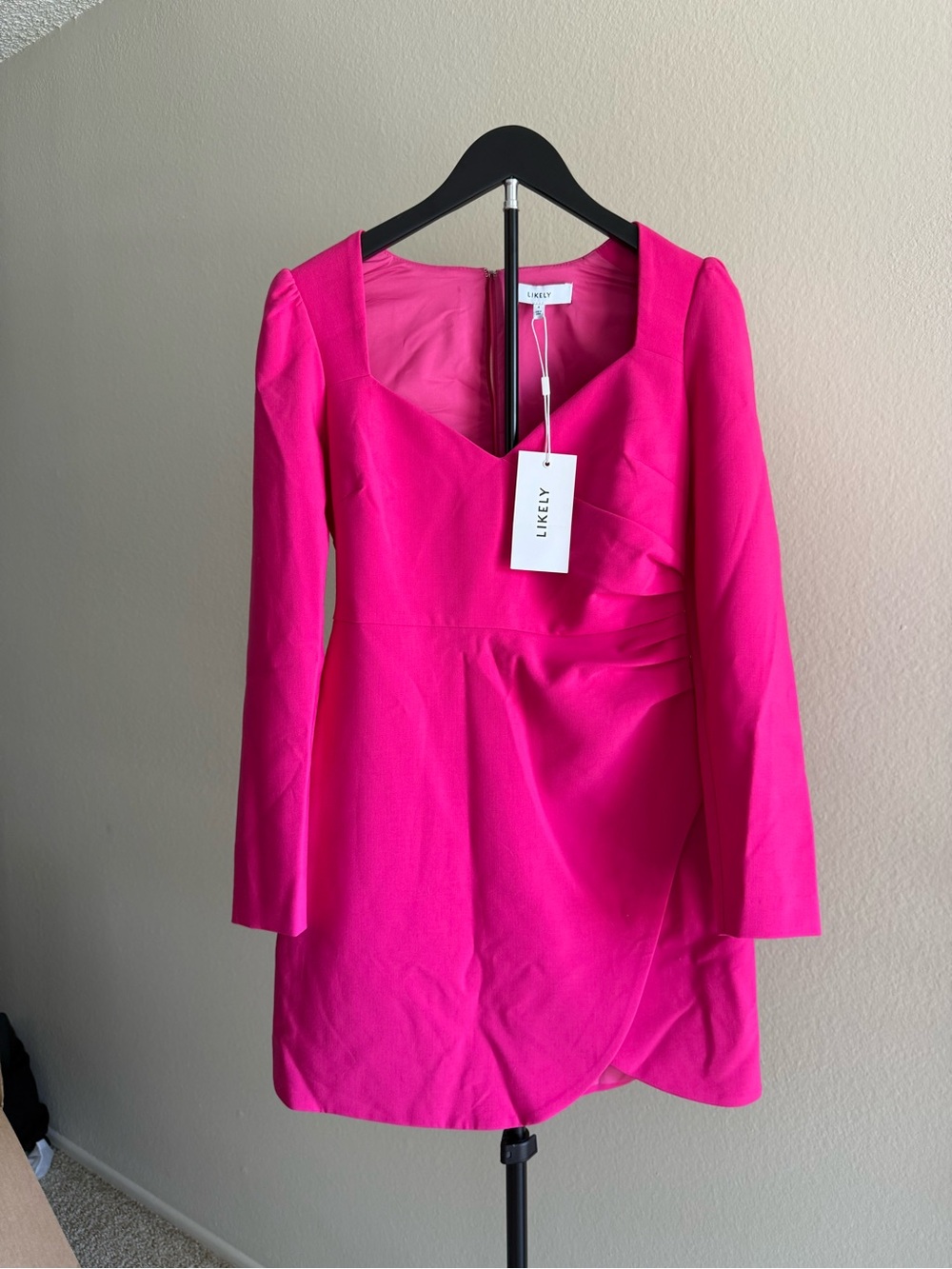 LIKELY Kygo Dress Fuchsia Hot Pink Long Sleeve Mini Dress NWT Size 4